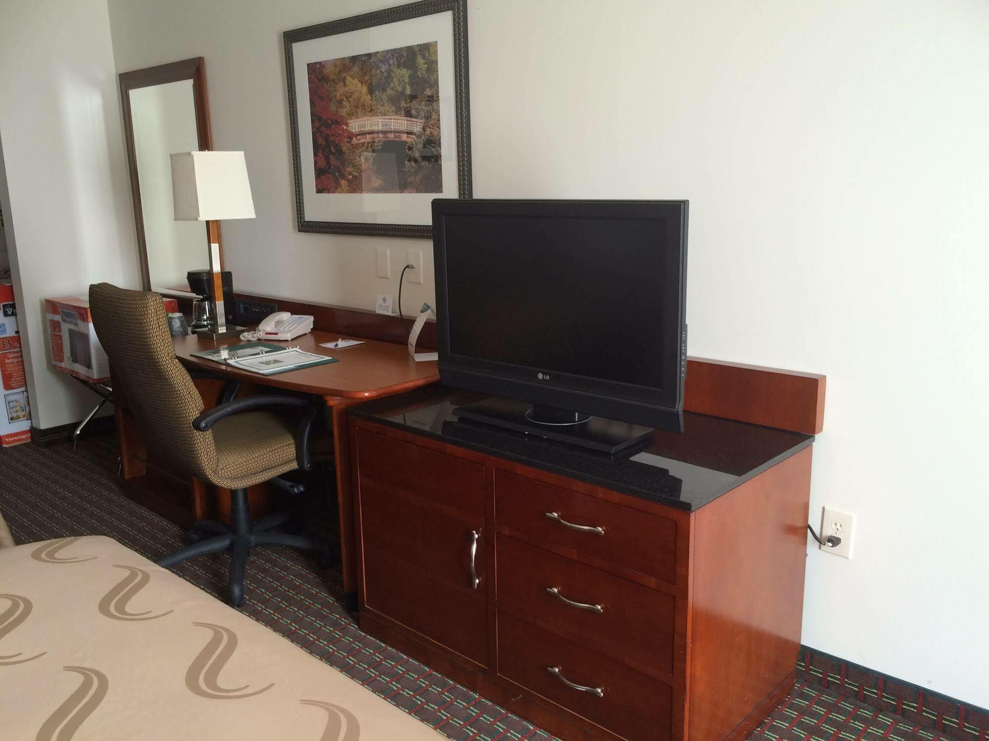 Days By Wyndham Hartsfield Jackson Atlanta Airport West Hotel 3*