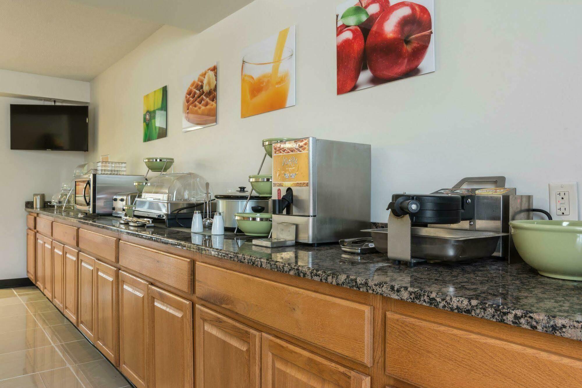 Days By Wyndham Hartsfield Jackson Atlanta Airport West 3* College Park