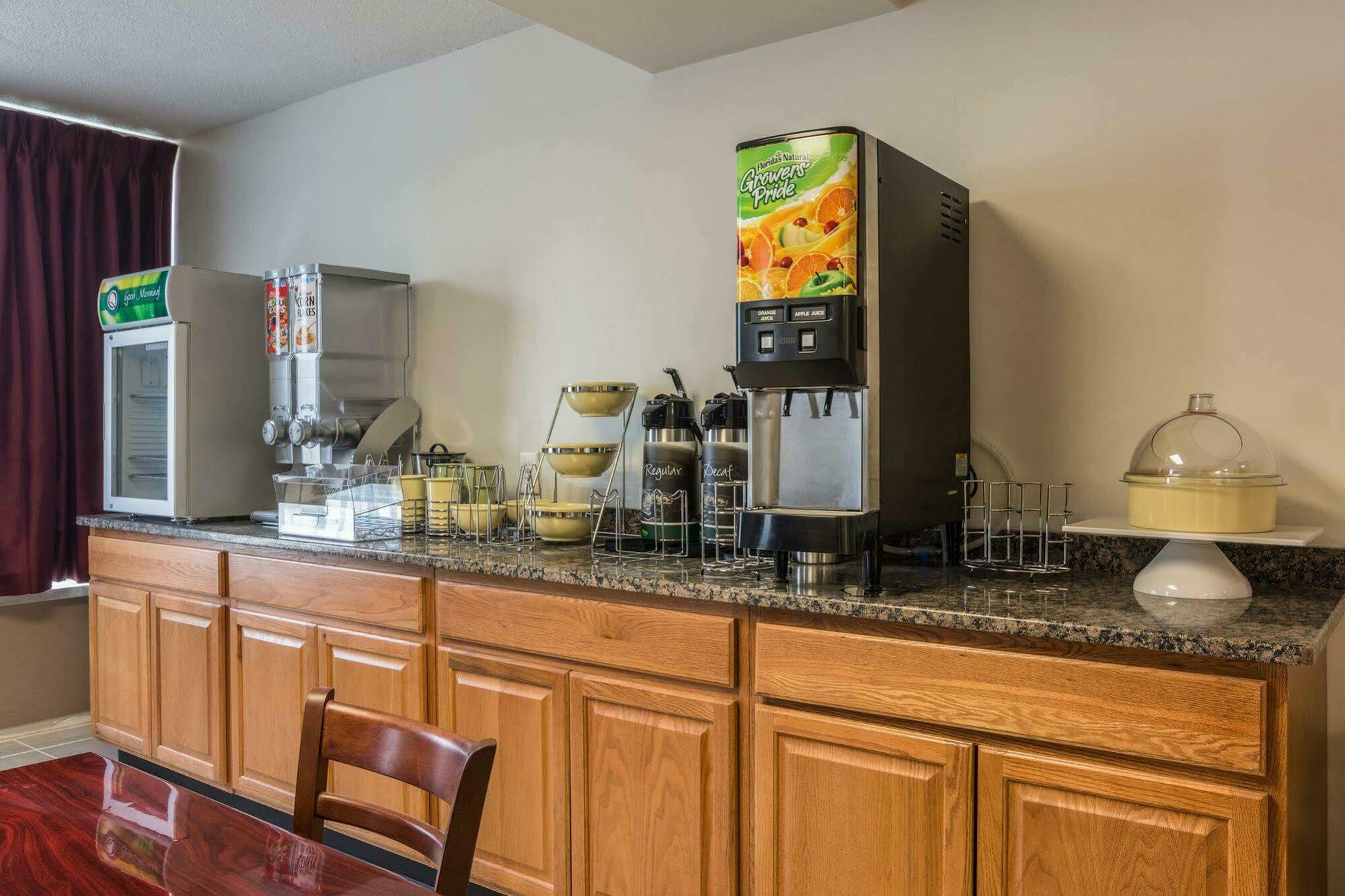 Days By Wyndham Hartsfield Jackson Atlanta Airport West 3*