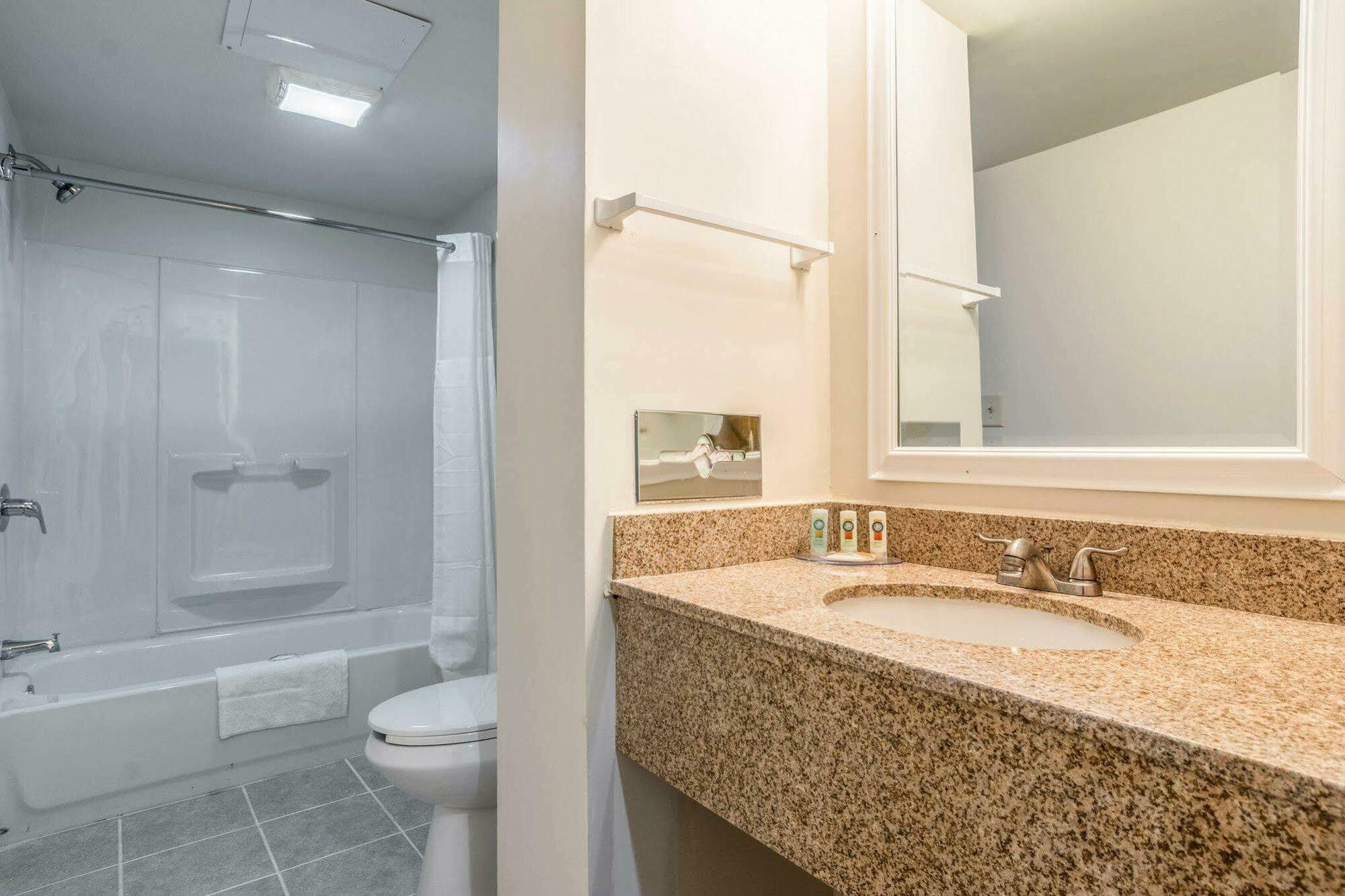 Days By Wyndham Hartsfield Jackson Atlanta Airport West 3* College Park